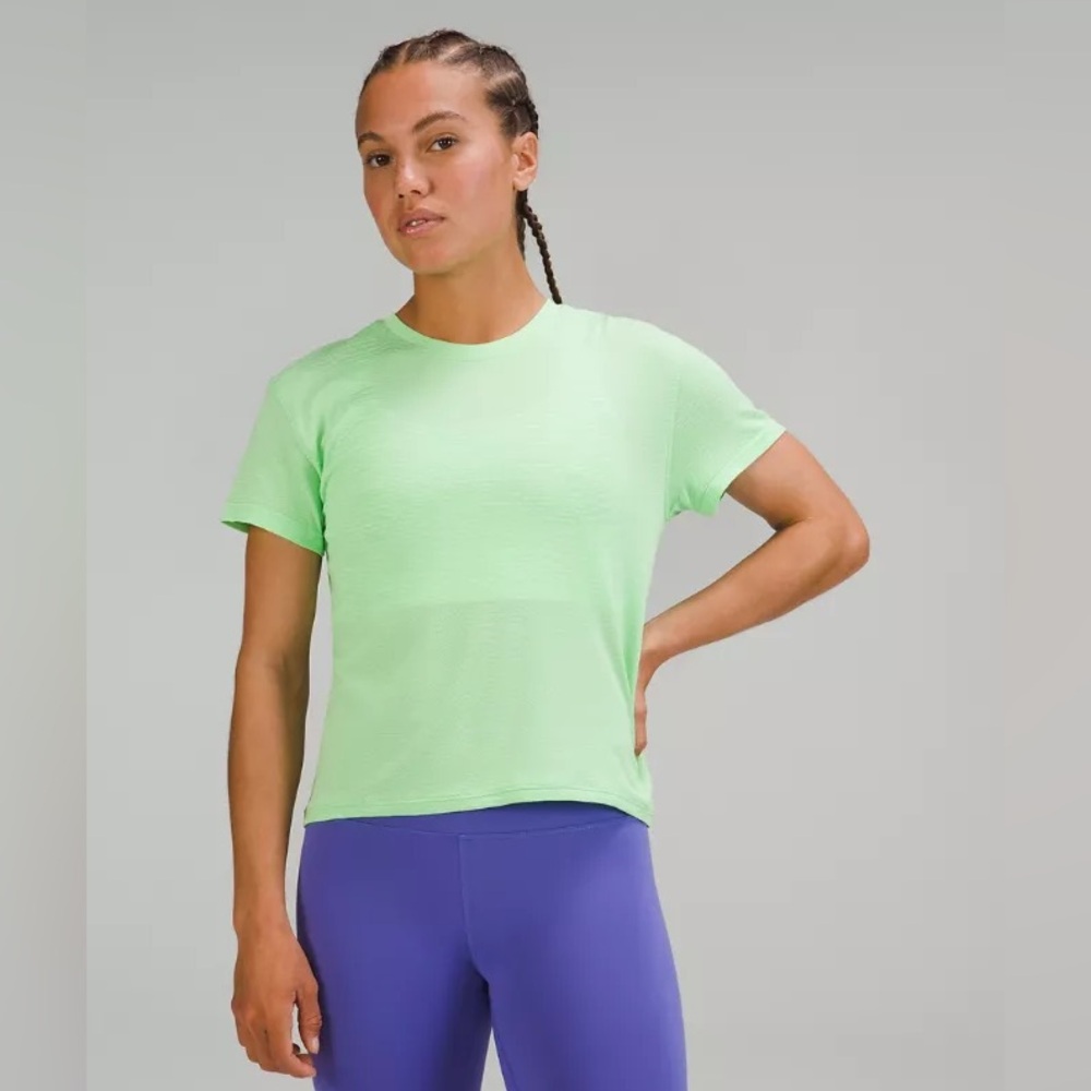 Lululemon Train to Be Seamless Short Sleeve T-Shirt